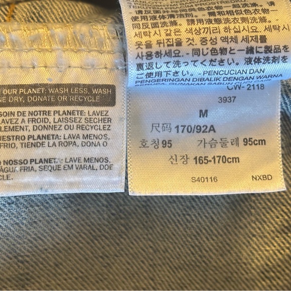 Levi's Light Blue Denim Jacket Size M -Great condition - Picture 5 of 7